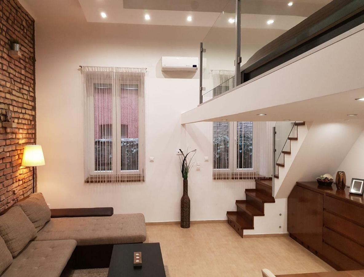 Beige & Brown Apartment Budapest Exterior photo